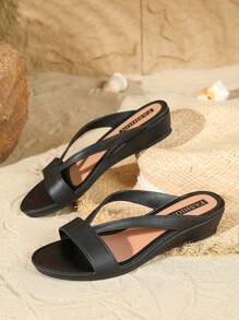 女士十字帶粗跟厚底涼鞋，休閒時尚，適用於春夏季節，優雅的黑色