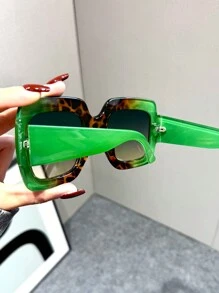 1pc Women's Wide Square Color-Blocked Personalized Fashion Glasses, Perfect For Street, Beach And Party Beach Accessories For Women Glasses Shades For Summer Beach Vacation,Outdoor,Travel