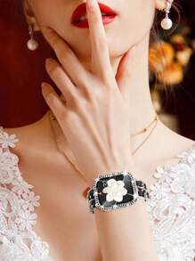 1pc Black Bling Glitter Rhinestone Decorative Hollow Protective Case Compatible With Apple Watch 38/40/41/42/44/45/46/49mm, Compatible With Apple Watch Series Ultra/SE/11/10/9/8/7/6/5/4/3/2/1, Smart Watch Accessory