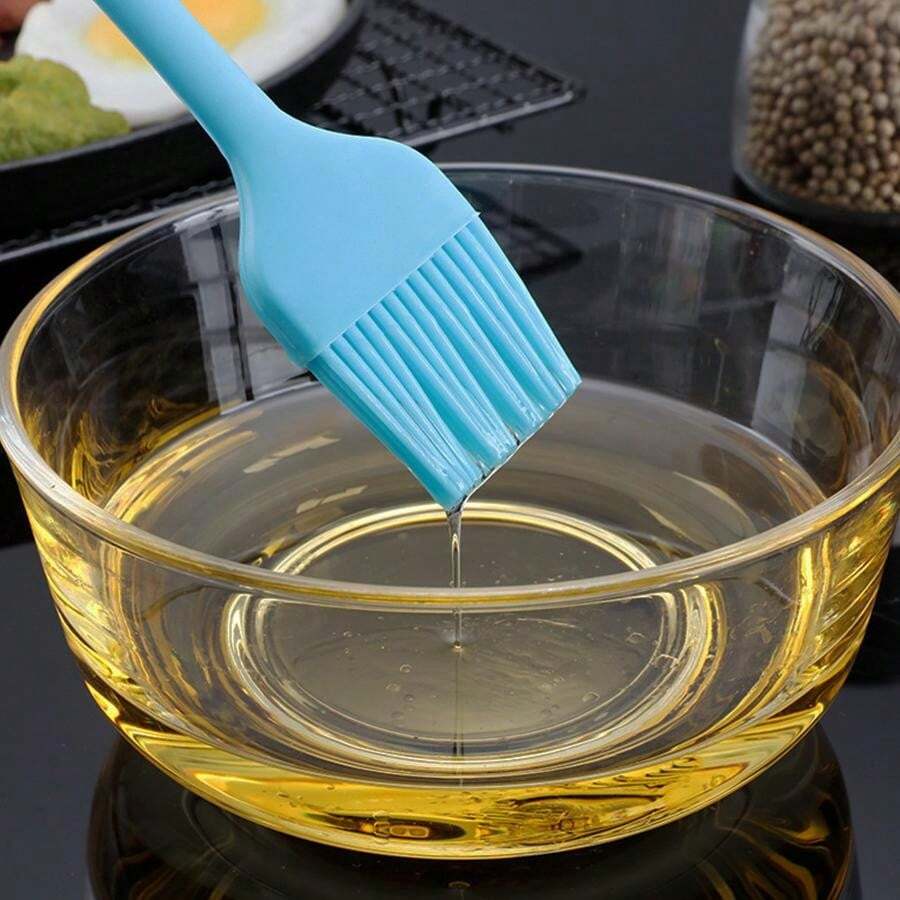 2pcs Silicone Oil Brush, 26 Cl (10.28in) & 20 Cm (8in) One Large One