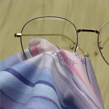 Set de 4 paños de limpieza para gafas, paño de limpieza de microfibra, paño antivaho para gafas, paño de limpieza para gafas, paño de limpieza para lentes, paño de limpieza reutilizable para pantallas de ordenador y teléfonos móviles, accesorios de gafas de Halloween para mujeres