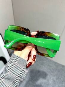 1pc Women's Wide Square Color-Blocked Personalized Fashion Glasses, Perfect For Street, Beach And Party Beach Accessories For Women Glasses Shades For Summer Beach Vacation,Outdoor,Travel