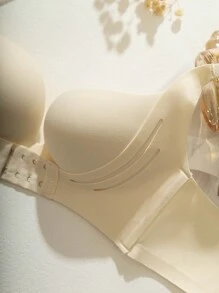 女士白色带衬垫钢圈文胸 - 凸显小胸围女性的乳沟 - 白色 - 查看 4