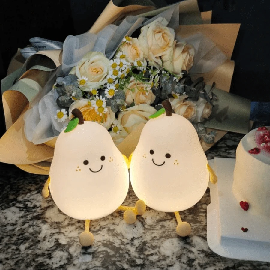 1pc New Creative Cute Pear Night Light, Silicone Warm Light USB Rechargeable Illumination Lamp