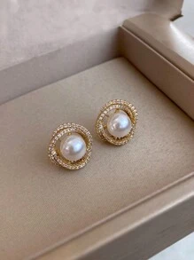 1 Piece Of Women's Pearl And Rhinestone Stud Earrings, Geometric Hollow Design, Alloy Material, Niche Design Earrings, Fashionable And Creative Jewelry, Suitable For Daily Wear By Women, Hoop Earrings, Women Earrings, Earrings Silver, Earrings Gold, Earrings Women, Exquisite Earrings Women Halloween