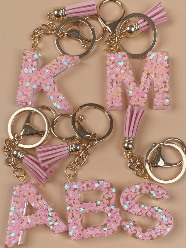 1 Piece Of Women's Pink Heart And Sequin Decorated Letter M Keychain With Tassel Design Pendant As A Gift For Lovers, Mothers, Family, Friends, Pack Pendant Keychain Car Accessories Bag Charm Backpack For School Cute Goth Y2k