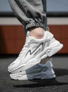Chaussures de sport casual extérieures confortables et respirantes pour hommes, style de rue quotidien en noir et blanc, patchwork  PU, Baskets basses de course à semelle épaisse, tailles grandes, pour toutes les saisons