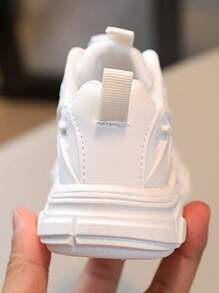 1 Pair Unisex Kids Casual Breathable Anti-Slip Soft Bottom Cute Running Shoes, Children Sports Sneakers Suitable For All Seasons