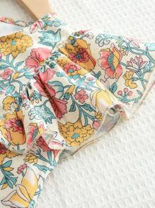 Young Girl Floral Print Round Neck Cap Sleeve Top + Shorts Vacation Set