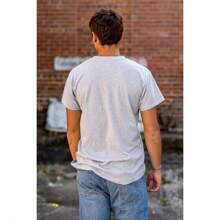 Camiseta gráfica con atrapasueños con motivo geométrico de plumas y lobo - Gris deportivo - Ver 2