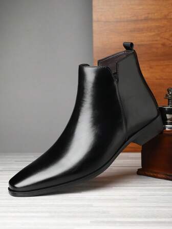 Botas cortas altas de estilo británico coreano con punta puntiaguda para hombre, resistentes al deslizamiento y al desgaste, botas de aumento elegantes y versátiles