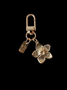 HAILIAN Llavero con forma de flor de cerezo hecho de aleación, con bonita y elegante flor y placa cuadrada, adecuado para colgar en bolsos, como llavero para coches y como regalo para cumpleaños y festividades en pareja. Incluye luz.
