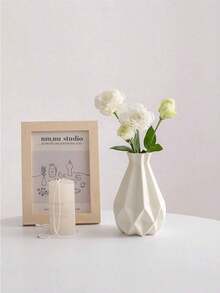 1入實色塑料花瓶，適用於客廳、辦公室、陽台裝飾和花卉展示、水耕栽培、乾燥或鮮花使用的耐用罐。卧室、婚禮、家居裝飾桌面中心，不易破碎的花瓶創意造型家居裝飾，適用於婚禮、派對和節日。 - 彩色 - 查看 5