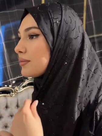 1pc Casual Solid Color Geometric Asymmetrical Pattern Rhinestone Decor Satin Hijab Scarf, Suitable For Daily Use