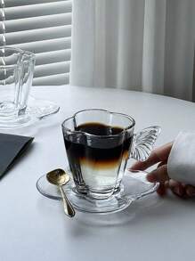 一套3D蝴蝶和四葉草形狀的玻璃杯和茶碟組，美式拿鐵咖啡杯和茶碟，時尚水杯，早餐牛奶杯和碟子，適用於客廳，餐廳，咖啡店 - 透明 - 查看 3