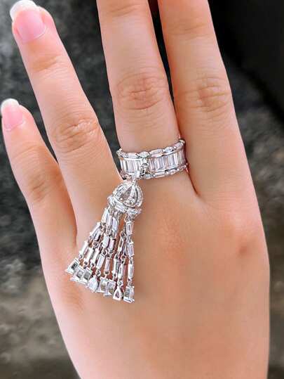 1入組豪華鋯石長流蘇吊飾婚禮訂婚新娘派對戒指，獨特的風格珠寶