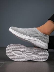 Men's Grey Breathable Knit Casual Flat Lightweight Slip-On Shoes - Grey - View 3