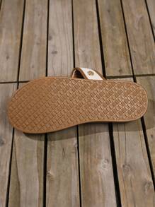Sandali con suola spessa e cinturino per donne, ciabatte da spiaggia marroni, nuovi modelli moda 2024, scarpe slip-on casual da esterno in stile inglese con suola piatta