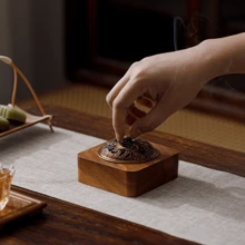 A Solid Color Walnut Incense Burner - Dragon And Phoenix Cover Walnut Zen Tea Ceremony Incense Burner Home Decoration Chinese Style Indoor Agarwood Spice Aromatherapy Hollow With Cover Incense Holder Bottom Gifts Birthday Graduation