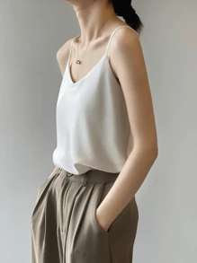 女款法式基本背心，鬆身版型設計可遮蓋腹部，適合室內外穿著 - 白色 - 查看 5