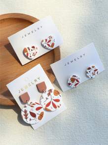 1pair Women's Maple Leaf, Fallen Leaf & Dead Leaf Printed Terracotta-Like Round Acrylic Earrings/Studs, Swinging In The Wind
