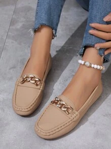 Women's Metal Chain Decor Flat Shoes Round Toe Casual Slip-Resistant Apricot Loafers For Spring And Autumn