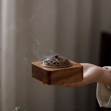 A Solid Color Walnut Incense Burner - Dragon And Phoenix Cover Walnut Zen Tea Ceremony Incense Burner Home Decoration Chinese Style Indoor Agarwood Spice Aromatherapy Hollow With Cover Incense Holder Bottom Gifts Birthday Graduation