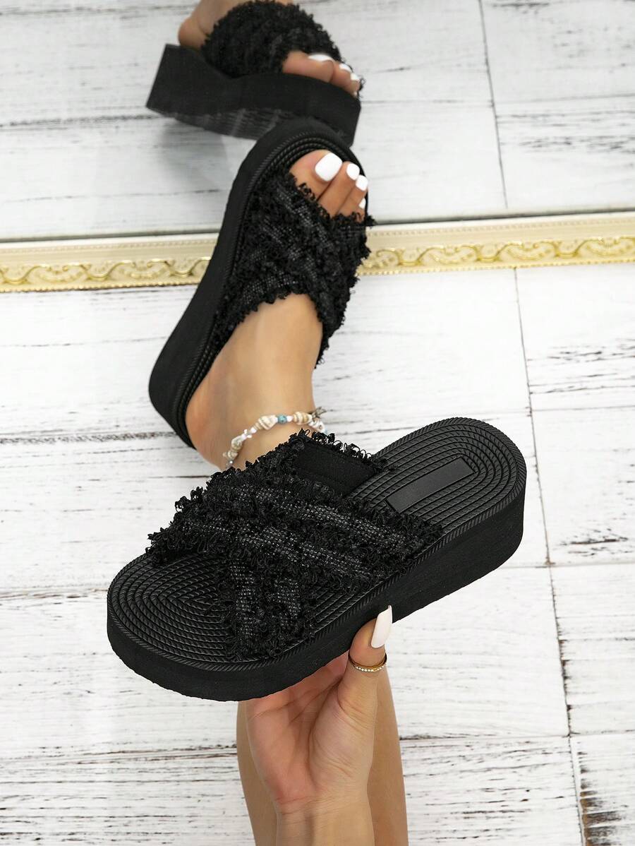 Sandalias de cruce con borlas de estilo simple y lindo, encanto juvenil vibrante y diseños originales hechos a mano para mujer, estilo bohemio con elegancia retro y sensación elegante para pies abiertos y transpirables, cómodas sandalias con tacón de cuña negro y suela gruesa. - Negro - Ver 1