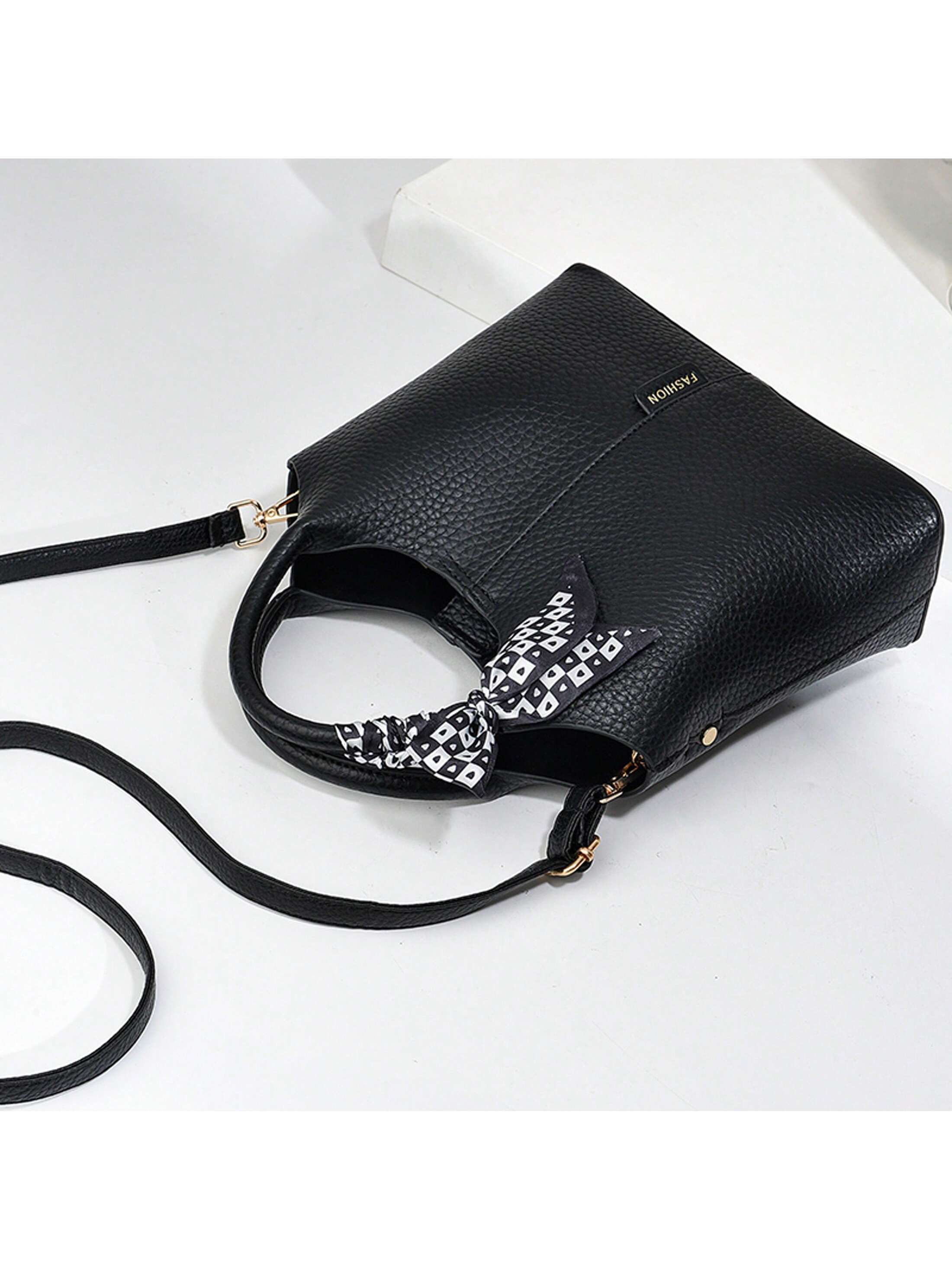 قطعة واحدة من حقيبة يد النساء الجلد الاصطناعي الأس...