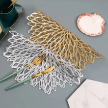 1入組木槿花PVC餐墊 - 時尚空心設計，防滑，耐用且可水洗 - 耐高溫桌墊適用於家居廚房、酒店和餐廳 - 為您的裝飾增添優雅的風味