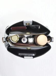 Nova bolsa balde de grande capacidade 2024, bolsa feminina versátil para deslocamento, transversal, pequena, bolsa listrada simples, com corrente, pingente decorativo, bolsa feminina de volta ao trabalho, os melhores presentes de Dia das Mães de todos os tempos