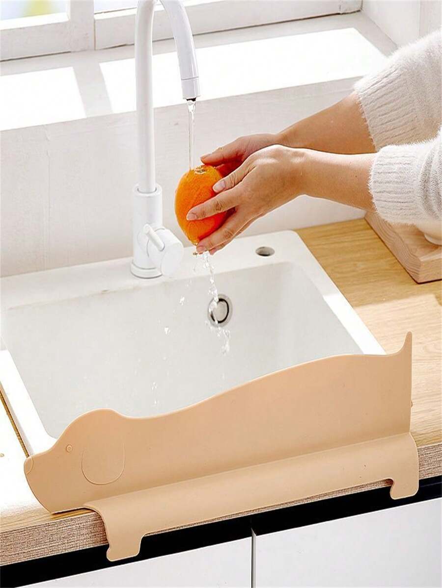 Kitchen Silicone Water Splash Guard, Sink & Countertop AntiSplash Guard With Suction Cups