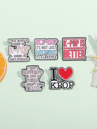 5st JAG ÄLSKAR KPOP Emalj Pins Anpassade KPOP DET ÄR INTE BARA MUSIK DET ÄR EN LIVSSTIL Broscher Lapel Badges Roliga smycken Present till vänner