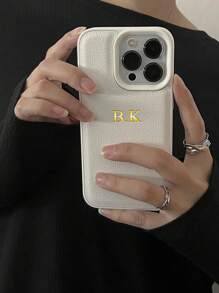 定制手机壳,兼容 17/16/15/14/13/12/11 Pro Max/17 Air,采用 3D 立体雕刻金色字母,奢华真皮材质,防震后盖。兼容 16/15/14/13/12/11 Pro Max,时尚秋季设计,个性化手机壳,送给男友、女友、家人、朋友、祖父母、情侣、周年纪念日、生日等场合的理想礼物,少女心满满。 - 白色 - 查看 3