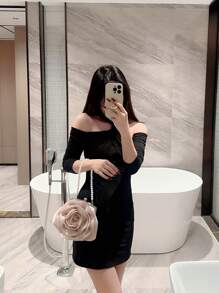 One Exquisite Flower Clutch Bag Made Of Faux Pearls For Dinner Party, White Color, Romantic Wedding Bag For Bride, Evening Handbag For Formal Parties, Chain Bag Valentines, Exquisite Floral Bag For Women