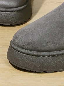 Women's Thickened And Plush Snow Boots, New Arrivals For Autumn And Winter With High-Quality Material, Thickened Soles To Increase Height And Add Elegance To Your Casual And Fashionable Outfits