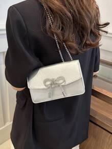 迷你时尚纯色可爱蝴蝶结小方包带链条单肩包，适合逛街，钱包，逛街，年轻女性，大学生，新人，白领。非常适合办公室，大学，工作，商务，通勤，户外，旅行和郊游 - 銀色 - 查看 3