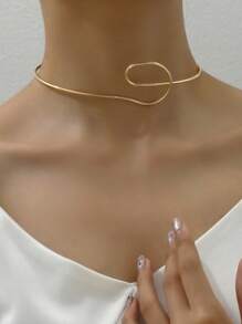 1pc Women's Simple Creative Geometric Wavy Choker Necklace, Elegant Personalized Casual Versatile For Vacation, Party, Graduation Season Gift