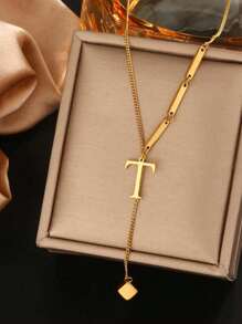 Collar dorado con colgante de borla minimalista de moda con letra de cubo de 26 piezas con estilo europeo y americano INS para mujer, hecho de acero inoxidable con baño de 18K, antidesvanecimiento, adecuado para uso diario y de festival en verano