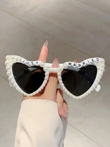 1 Kính mát hình trái tim mới cho nữ thời trang trang trí ngọc trai giả phong cách đám cưới thiết kế kính màu trơn 'BRIDE TOBE' chữ trang trí kính râm đen quà tặng kỷ niệm 'VỪA KẾT HÔN', phụ kiện đi biển Halloween cho phụ nữ kính râm cơ bản trang phục mùa thu đông cho phụ nữ quần áo công sở giản dị quà tặng cho kỳ nghỉ bãi biển mùa hè, ngoài trời, du lịch - Nhiều màu - Xem 6
