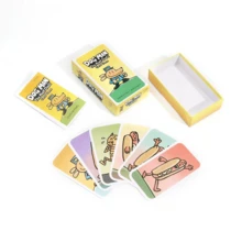 1入組 Dog Man 熱狗紙牌遊戲 - 適用於派對、聖誕節、萬聖節、復活節、感恩節等，快節奏的合奏遊戲 - 不需要電源、非道具紙鈔、紙張和其他材料、美學家居裝飾、生日派對用品、創意小禮盒。 - 黃色 - 查看 3