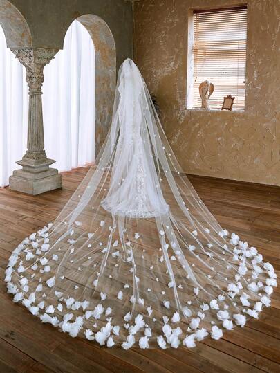 1pc Bridal Wedding Veil, Single Layer High-End Handmade White Flower Headpiece With Comb , Beach Or Travel Photography, Elegant And Romantic Single Layer Train