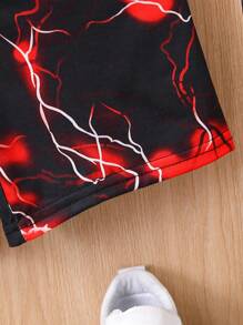 2pcs Young Boy Red Lightning Print Short Sleeve T-Shirt And Shorts Set - Comfy And Stretchable Outfit For Children