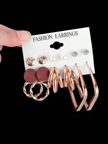 24 件仿珍珠心形耳环女士耳饰套装适合日常使用随机发货黑色或白色情人节卡片