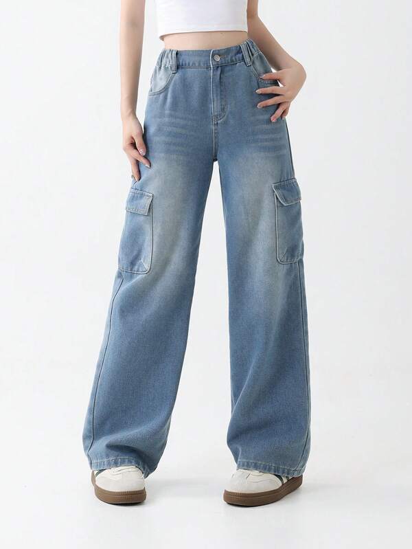 Jeans de mezclilla de estilo callejero con pierna ancha y múltiples bolsillos, de ajuste holgado y color claro para adolescentes