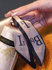 1pc Creative Handmade Embroidered Case Keychain For Women, Delicate Car Key Pendant, Bag Ornament, Coin Purse, Vintage-Inspired Mini Cosmetic Pouch, New Style Earphone Keychain Bag - Black - View 7