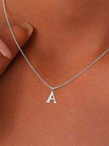 1pc Fashion Personalized 26 Initial Letter Pendant Necklace, Versatile Design Suitable For Christmas Wear & Gift - Gold - View 5