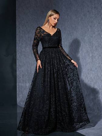 V 领半透视刺绣蕾丝荷叶边连衣裙，带褶皱优雅长袖伴娘礼服