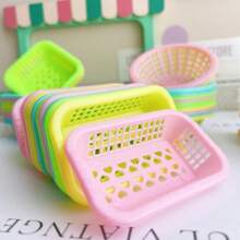 Miniature Food Play Scene Small Basket DIY Kitchen Ornament, Pretend Play Food Basket, Decoration House Decoration Accessory, Basket Size Approximately 4cm Length X 3cm Width X 1cm Depth, Assorted Colors, Sold In Quantities Of 20/30/50[1 Piece] Best Gifts