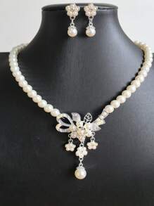 一套女士奢华花卉流苏玻璃珍珠项链和耳环，1条Y形珍珠项链，1对珍珠耳钉